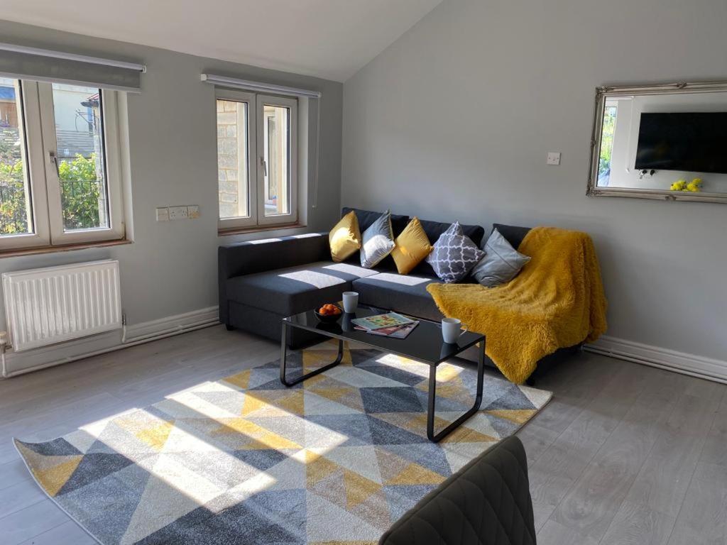شقة The Terrace - Annexe With Views Bathford المظهر الخارجي الصورة